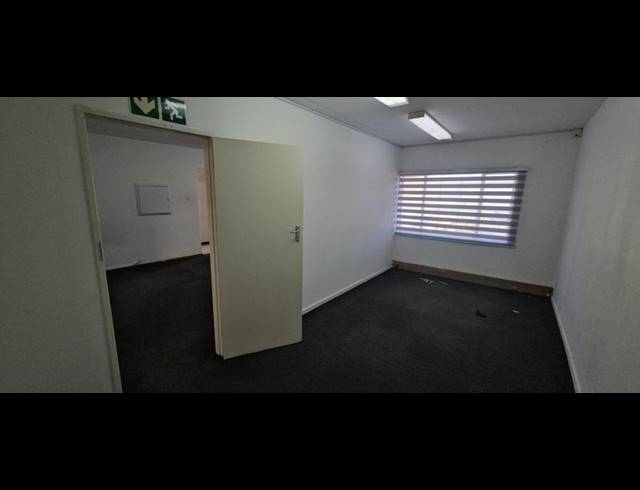 INDUSTRIAL PROPERTY TO RENT IN HALFWAY HOUSE